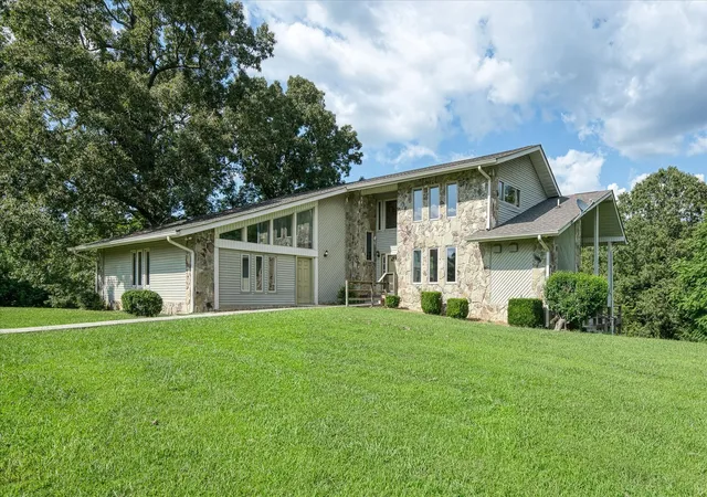 3rd image of 3916 Indian Mound Rd, Sparta, TN 38583 | MLS# 3279158