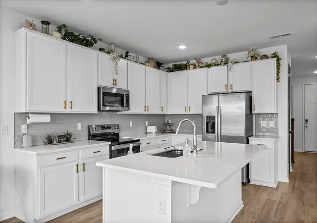 3rd image of 707 Chestnut Bnd, Dickson, TN 37055 | MLS# 3302240