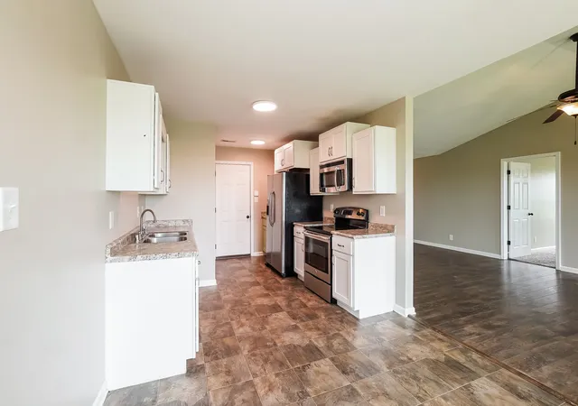 Photo 2 of Sale Pending at 201 Bob White Trl, Oak Grove, KY 42262 | MLS# 3279178 | Listing updated on 2026-09-17