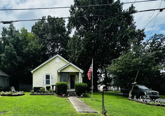 2nd image of 400 Ray St, Shelbyville, TN 37160 | MLS# 3281060