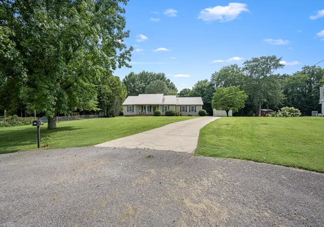 Photo 3 of Single family home for sale at 905 Tilden Ct, Lascassas, TN 37085 | MLS# 3279256 | Listing updated on 2026-09-14