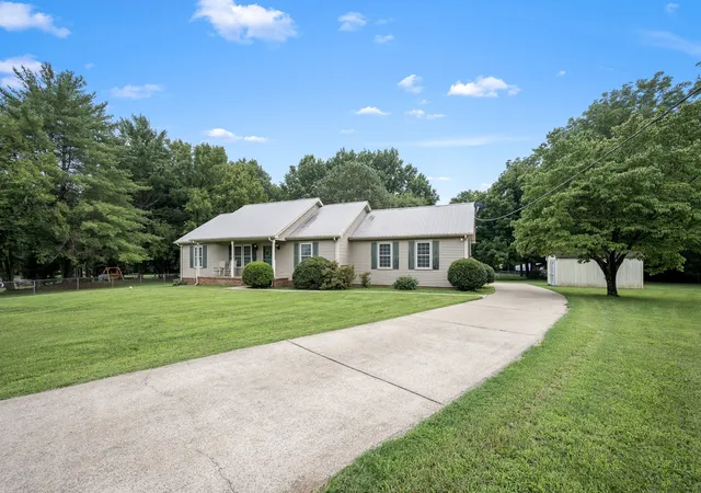 Photo 3 of Single family home for sale at 905 Tilden Ct, Lascassas, TN 37085 | MLS# 3279256 | Listing updated on 2026-09-14