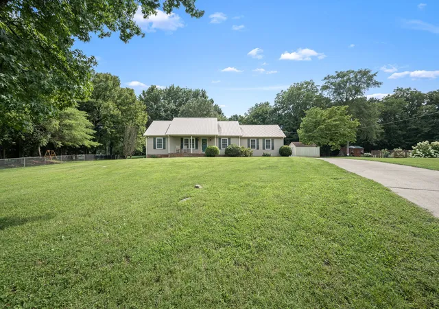 Photo 4 of Single family home for sale at 905 Tilden Ct, Lascassas, TN 37085 | MLS# 3279256 | Listing updated on 2026-09-14