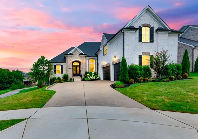 Photo 3 of Single family home for sale at 1012 Keeneland Dr, Gallatin, TN 37066 | MLS# 3515056 | Listing updated on 2026-09-30