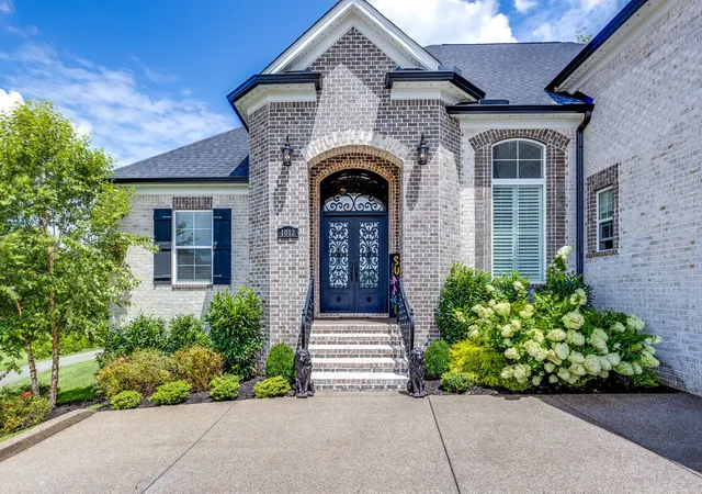 Photo 3 of Single family home for sale at 1012 Keeneland Dr, Gallatin, TN 37066 | MLS# 3515056 | Listing updated on 2026-09-30