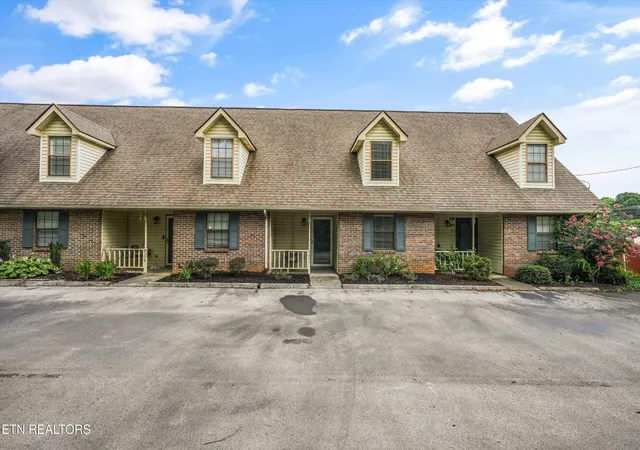 28th image of 9005 Fountain Brk Ln, Knoxville, TN 37923 | MLS# 3304468
