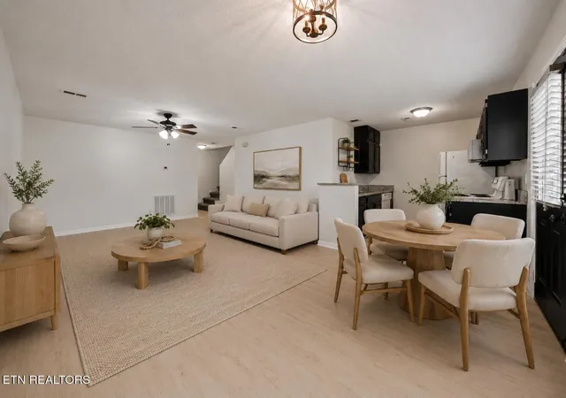 3rd image of 9005 Fountain Brk Ln, Knoxville, TN 37923