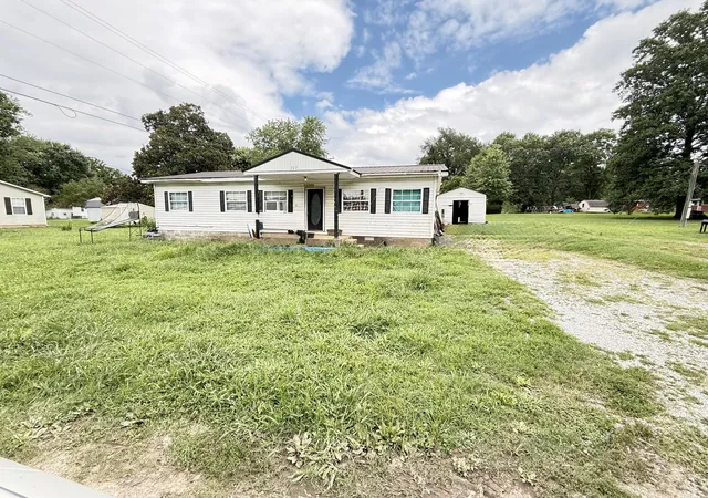 1st image of 207 W Hill St, Cornersville, TN 37047 | MLS# 3288134
