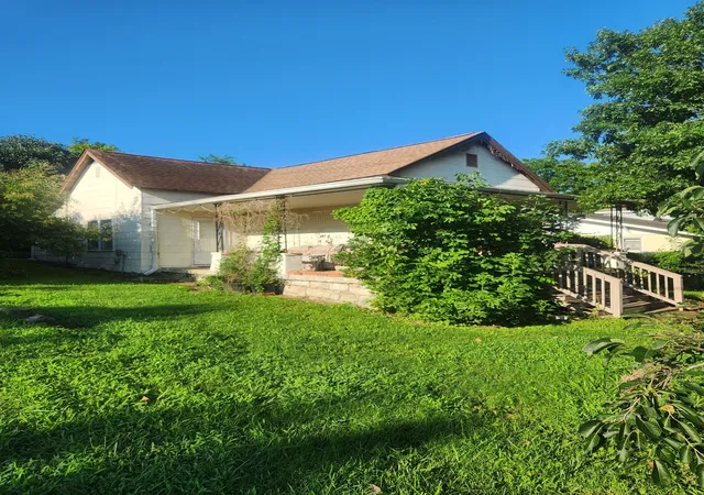 Photo 2 of Single family home for sale at 3801 Elkins Ave, Nashville, TN 37209 | MLS# 3288073 | Listing updated on 2026-09-28