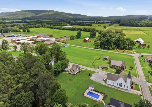 32nd image of 303 Gore St, Huntland, TN 37345 | MLS# 3280731