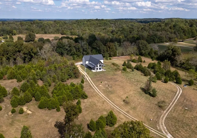 3rd image of 4467 Old Hwy 52 E, Westmoreland, TN 37186 | MLS# 3282626