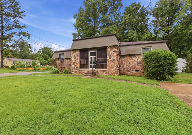 3rd image of 541 Cedar Glen Circle, Chattanooga, TN 37412 | MLS# 3298174