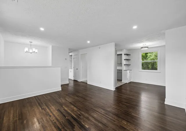 Photo 3 of Single family home for sale at 306 Grandview Dr, Old Hickory, TN 37138 | MLS# 3280869 | Listing updated on 2026-08-12