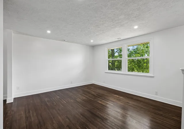 Photo 4 of Single family home for sale at 306 Grandview Dr, Old Hickory, TN 37138 | MLS# 3280869 | Listing updated on 2026-08-12