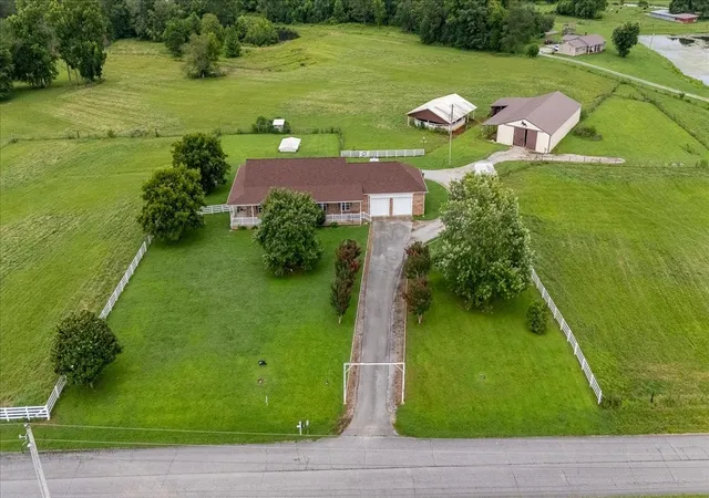 1st image of 158 Big Springs Rd, Lawrenceburg, TN 38464 | MLS# 3280905