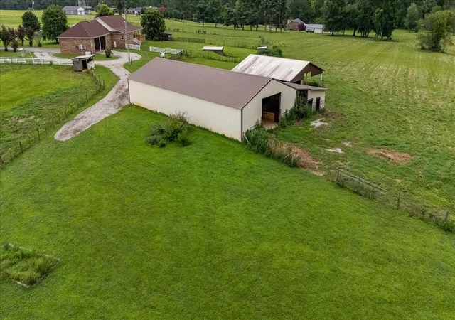 Photo 4 of Single family home for sale at 158 Big Springs Rd, Lawrenceburg, TN 38464 | MLS# 3280905 | Listing updated on 2026-09-28