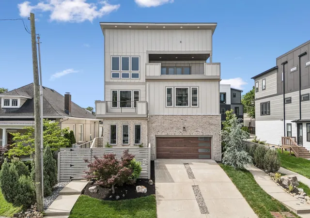 1st image of 1211a Sigler St, Nashville, TN 37203 | MLS# 3307295