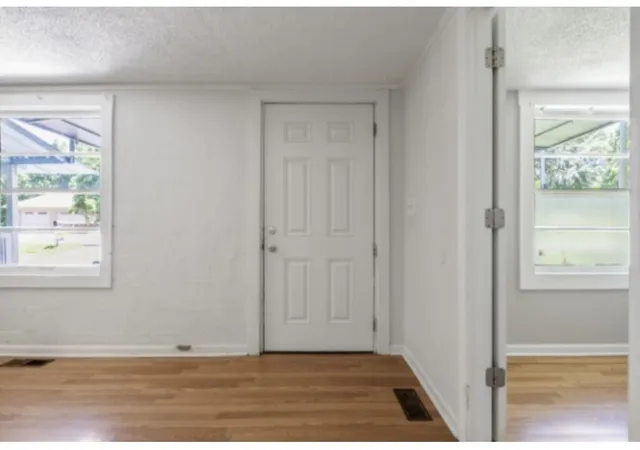 Photo 4 of Single family home for sale at 559 Palmyra Rd, Clarksville, TN 37040 | MLS# 3280878 | Listing updated on 2026-09-15
