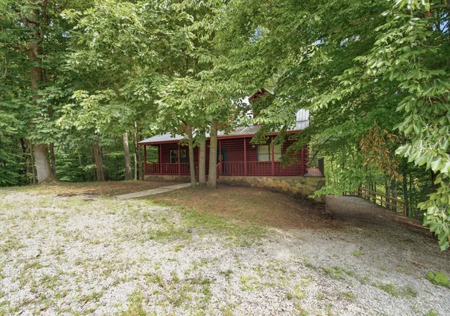 Photo 3 of Single family home for sale at 487 Rocky River Shrs Dr, Rock Island, TN 38581 | MLS# 3306721 | Listing updated on 2026-08-20