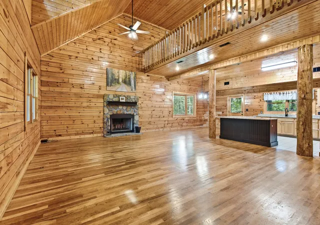 Photo 4 of Single family home for sale at 487 Rocky River Shrs Dr, Rock Island, TN 38581 | MLS# 3306721 | Listing updated on 2026-08-20