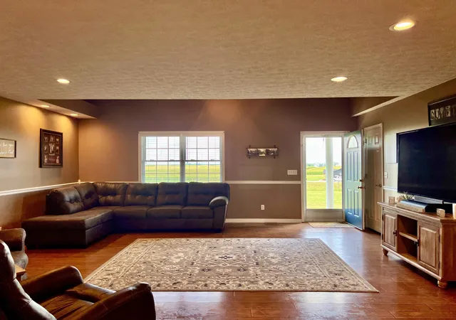 2nd image of 1513 Charlie Butts Rd, Franklin, KY 42134 | MLS# 3280930