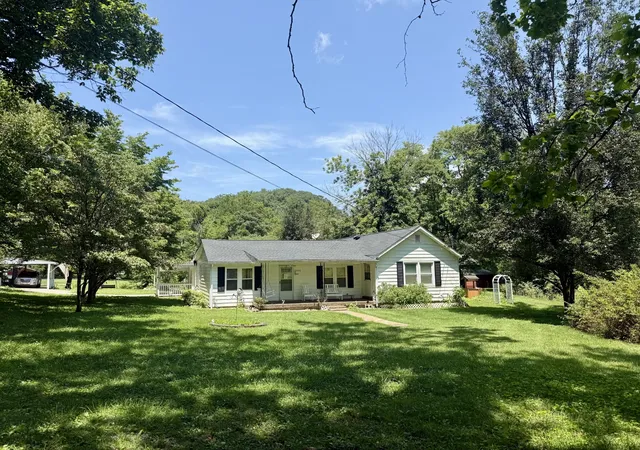 Photo 3 of Single family home for sale at 4455 Pond Crk Rd, Pegram, TN 37143 | MLS# 3301932 | Listing updated on 2026-10-01