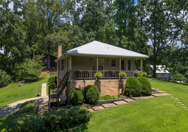 Photo 1 of Single family home for sale at 327 Russwood Dr, Springville, TN 38256 | MLS# 3283676 | Listing updated on 2026-09-24