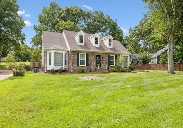 Photo 1 of Single family home for sale at 402 Cotton Ln, Franklin, TN 37069 | MLS# 3282548 | Listing updated on 2026-08-20
