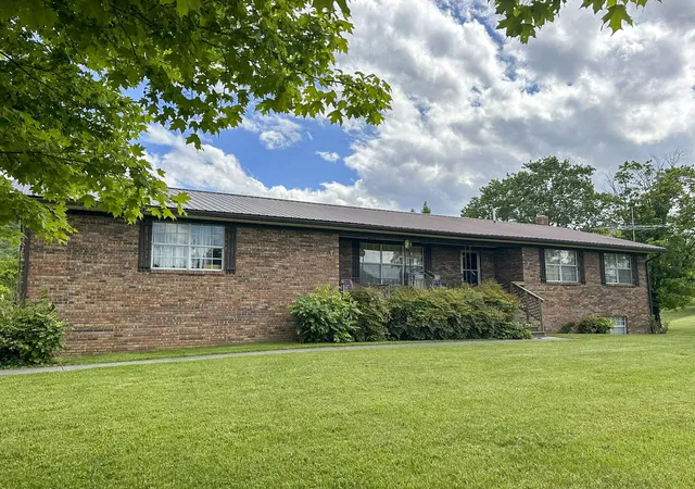 Single family home for sale at 6259 Highway 131, Washburn, TN 37888 | MLS# 3280939