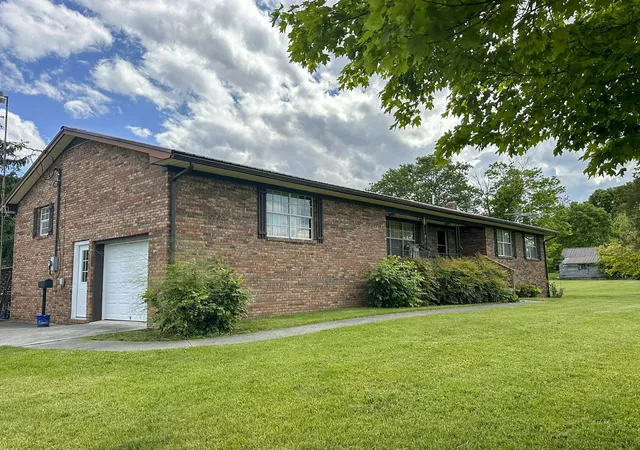 Photo 2 of Single family home for sale at 6259 Highway 131, Washburn, TN 37888 | MLS# 3280939 | Listing updated on 2026-10-09