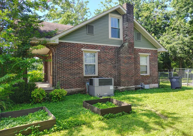 3rd image of 700 Red Boiling Springs Rd, Lafayette, TN 37083 | MLS# 3288400