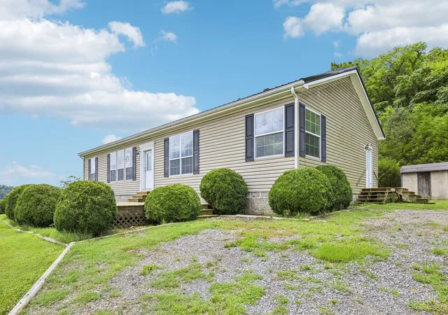 Photo 3 of Manufactured home for sale at 233 Scenic Ln, Auburntown, TN 37016 | MLS# 3281107 | Listing updated on 2026-09-07