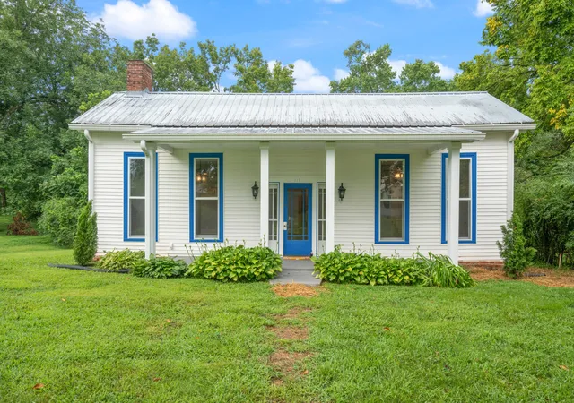 1st image of 117 W End Ave, Centerville, TN 37033 | MLS# 3297848