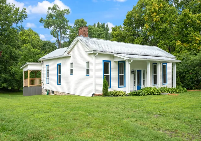 2nd image of 117 W End Ave, Centerville, TN 37033 | MLS# 3297848