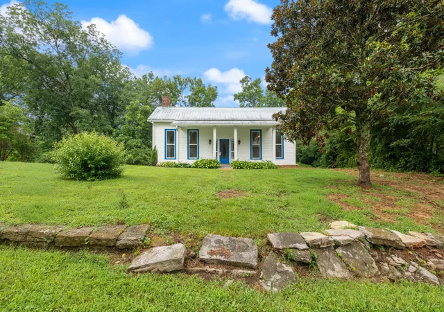 3rd image of 117 W End Ave, Centerville, TN 37033 | MLS# 3297848