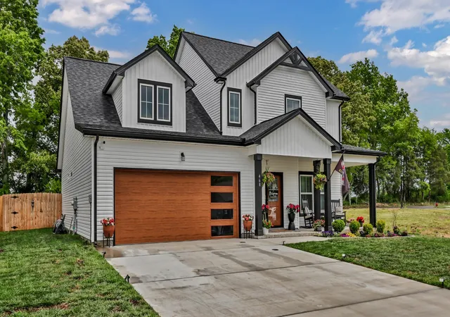 Photo 2 of Single family home for sale at 468 Herman Dr, Clarksville, TN 37042 | MLS# 3281047 | Listing updated on 2026-08-20