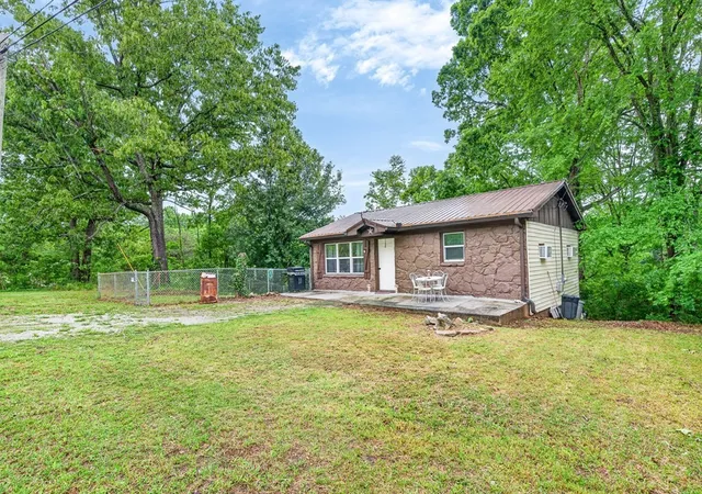 3rd image of 1976 Crossville Hwy, Sparta, TN 38583 | MLS# 3281100