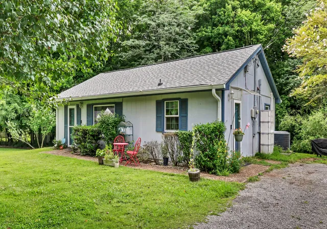 Photo 2 of Single family home for sale at 263 Edmondson Fry Rd, Clarksville, TN 37040 | MLS# 3288284 | Listing updated on 2026-09-13