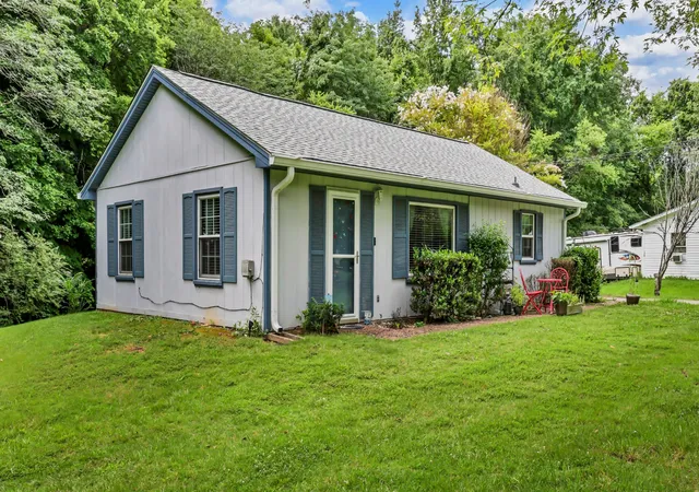 Photo 4 of Single family home for sale at 263 Edmondson Fry Rd, Clarksville, TN 37040 | MLS# 3288284 | Listing updated on 2026-09-13