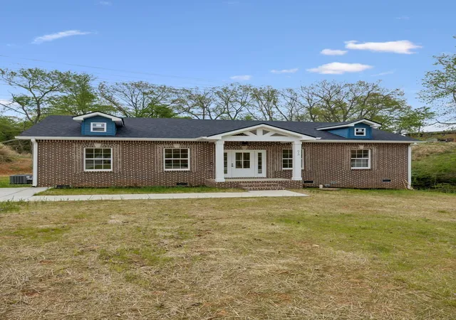 Photo 3 of Single family home for sale at 613 Hill Rd, Clarksville, TN 37040 | MLS# 3297880 | Listing updated on 2026-08-20