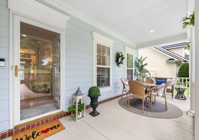 Photo 3 of Single family home for sale at 701 Fountainwood Blvd, Franklin, TN 37064 | MLS# 3306286 | Listing updated on 2026-08-31