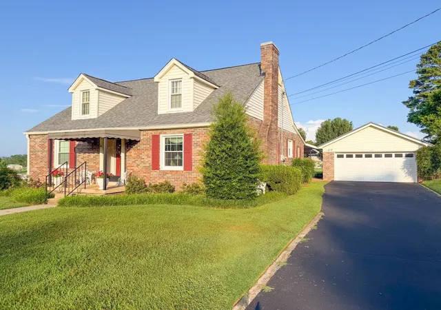 1st image of 326 Ballentine St, Pulaski, TN 38478 | MLS# 3288172