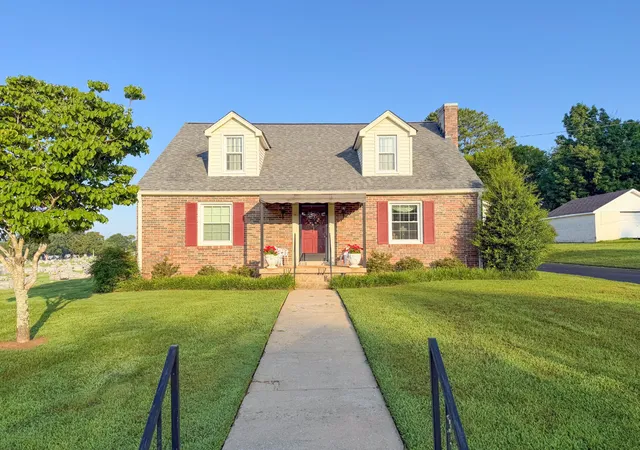 Photo 3 of Single family home for sale at 326 Ballentine St, Pulaski, TN 38478 | MLS# 3288172 | Listing updated on 2026-07-27