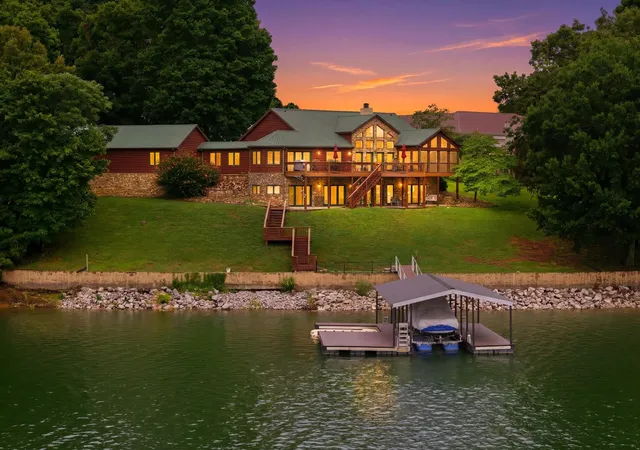Photo 1 of Single family home for sale at 2114 Brg View Dr, Dandridge, TN 37725 | MLS# 3281367 | Listing updated on 2026-08-20