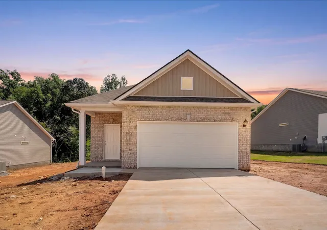 2nd image of 331 Claude Cir, Clarksville, TN 37042 | MLS# 3281390