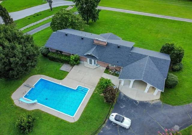 Photo 1 of Sale Pending at 1002 Allenwood Dr, Ashland City, TN 37015 | MLS# 3281407 | Listing updated on 2026-09-12