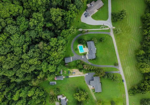 4th image of 1002 Allenwood Dr, Ashland City, TN 37015 | MLS# 3281407