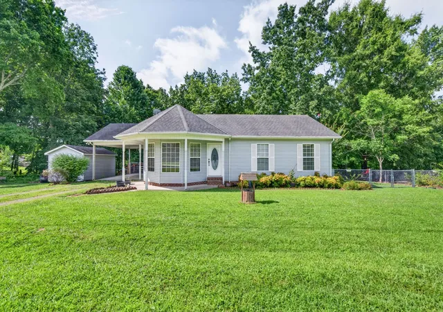 1st image of 199 Moore Ln, Dowelltown, TN 37059 | MLS# 3288447