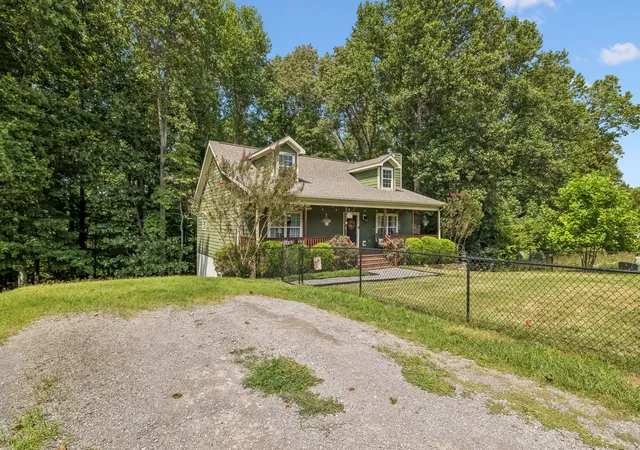 Photo 3 of Single family home for sale at 135 Shiloh Ln, Smithville, TN 37166 | MLS# 3513538 | Listing updated on 2026-10-07