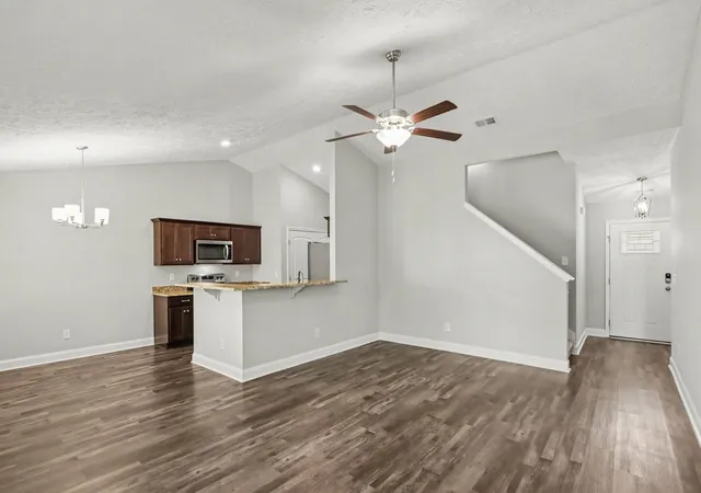 Photo 3 of Single family home for sale at 273 Green Hills Dr, Springfield, TN 37172 | MLS# 3285825 | Listing updated on 2026-08-21